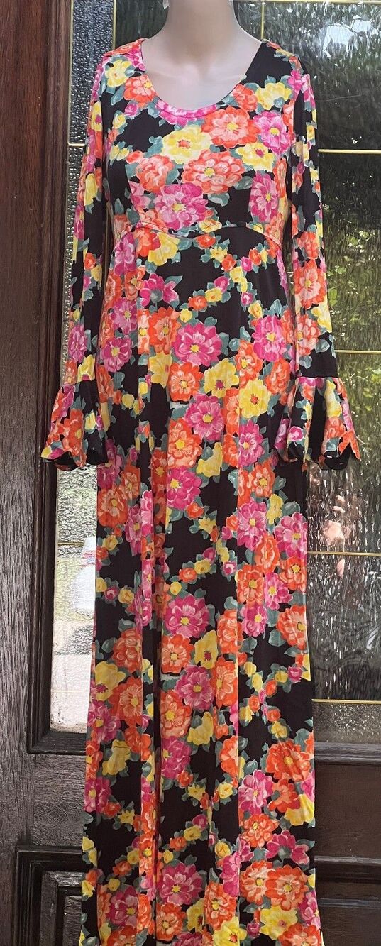 Vintage 70s Bell Sleeve Union Made Floral Dress Staccato New York Size 9